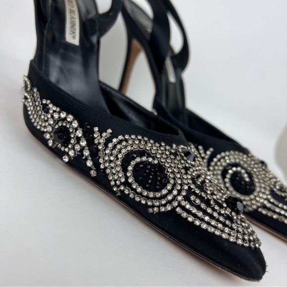 Manolo Blahnik Embellished Jewel Encrusted Crystal Carolyne Slingback Pumps - Picture 4 of 13